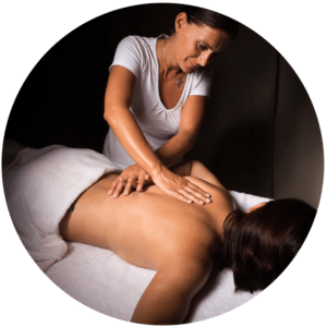 Massage du dos de J'ananda, massages traditionnels ayurvédiques à Guénange